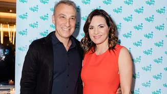 Όλγα Κεφαλογιάννη | Η υπέροχη έκπληξη που της επεφύλαξαν η οικογένεια, οι φίλοι και οι θαυμαστές της