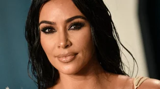 To messy haircut της Kim Kardashian είναι αυτό που θέλουμε όλες φέτος το καλοκαίρι