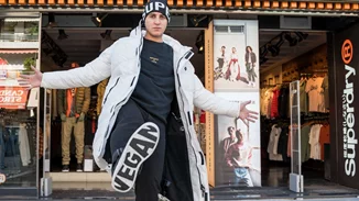 Μία ημέρα για ψώνια με τον Good Job Nicky