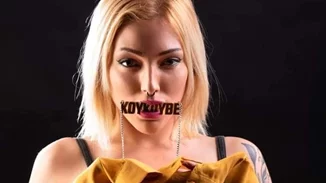 Ιουλία Κουκουβέ | Η κακοποιητική σχέση που τη στιγμάτισε, η επιλογή της να ασχοληθεί με την trap μουσική και η βοήθεια των γονιών της που δεν ήρθε ποτέ