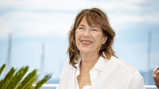 Jane Birkin | Το είδωλο των '60s που έδωσε το όνομα της στην iconic τσάντα του οίκου Hermès