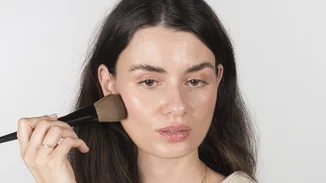 Dreamy peach | Πώς δημιούργησα ένα δροσερό makeup look με το πιο ονειρικό χρώμα