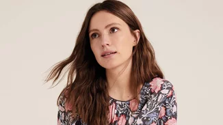 Τα floral φορέματα από το Marks & Spencer ταιριάζουν σε κάθε περίσταση