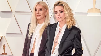 Kristen Stewart | Το φιλί με την αρραβωνιαστικιά της στο κόκκινο χαλί, έκλεψε την παράσταση