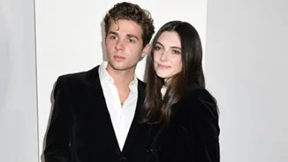 Αχιλλέας Γλύξμπουργκ | Σπάνια δημόσια εμφάνιση με τη σύντροφό του, Isabella Masenet