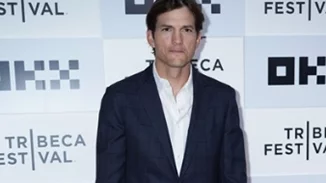Ashton Kutcher | Η κοινή εμφάνιση με τον δίδυμο αδερφό του που πάσχει από εγκεφαλική παράλυση