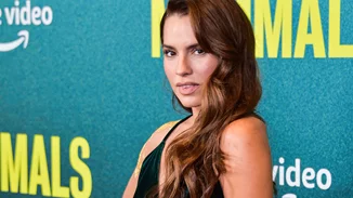 Emily in Paris: Η ελληνίδα ηθοποιός Μelia Kreiling θα εμφανιστεί στην 3η σεζόν