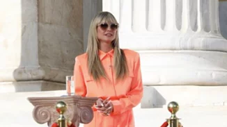 Heidi Klum | Ταξιδεύει στη Μύκονο με το πλοίο της γραμμής