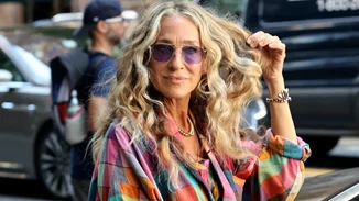 Carrie Bradshaw Blonde | Το ξανθό χρώμα μαλλιών που θα γίνει ανάρπαστο φέτος