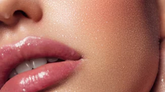 Υποδέξου τη νέα χρονιά με τα πιο λαμπερά χείλη