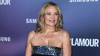 Kim Cattrall | H σπάνια εμφάνισή της στο κόκκινο χαλί με τον 50χρονο σύντροφό της, Russell Thomas