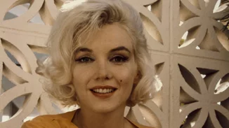 Γκλάντυς Περλ Μπαίηκερ: η τραγική ζωή της μητέρας της Μονρόε, τα τραύματα και η αγάπη για τη Μέριλιν