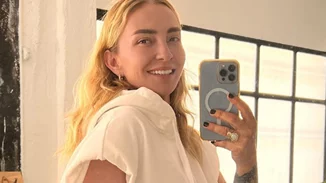 Ρούλα Ρέβη | "Δεν περίμενε κανείς ότι θα σταματούσα το σχολείο, ήταν  το τέλος μιας σκληρής και άγριας εφηβείας…"