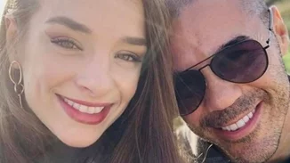 Μιχάλης Ζαμπίδης | Ποζάρει με τις δίδυμες κόρες του και "λιώνει" το Instagram