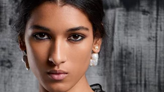 Το αξεσουάρ μαλλιών που θα φορεθεί περισσότερο φέτος την άνοιξη