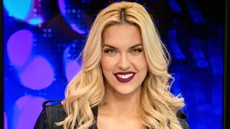 Η Μαντώ Γαστεράτου καστανή και αγνώριστη | Η φωτογραφία από τα καλλιστεία πριν 13 χρόνια