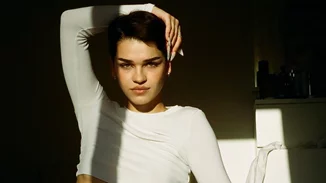 Η σκληρή γυμναστική απέδωσε | Η νικήτρια του GNTM, Κυβέλη Χατζηευστρατίου με μικροσκοπικό μαύρο μπικίνι