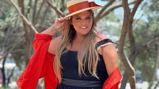 "Δεν με ενδιαφέρουν τα φίλτρα. Αγαπάω τον εαυτό μου όπως είναι" | Η Δανάη Μπάρκα είναι η βασίλισσα του 3ημέρου