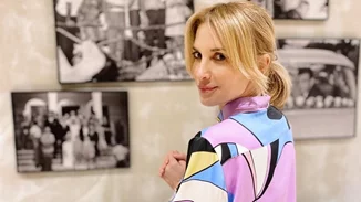 Η Νίκη Κάρτσωνα σε μία σπάνια φωτογραφία με τον γοητευτικό σύζυγό της και τον γιο τους, Φίλιππο