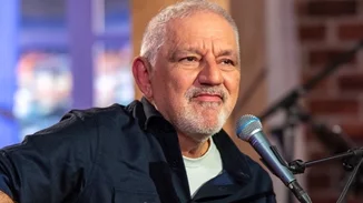 Ο Νίκος Πορτοκάλογλου σε μία υπέροχη φωτογραφία με τη γλυκύτατη σύζυγό του, Μαρίνα