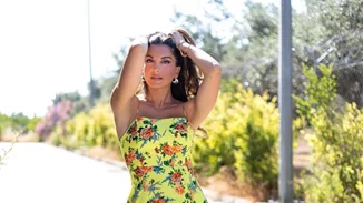 Σταματίνα Τσιμτσιλή | "Γνώρισα τον σύντροφο του Άγγελου Μπράτη. Είναι σκηνοθέτης"