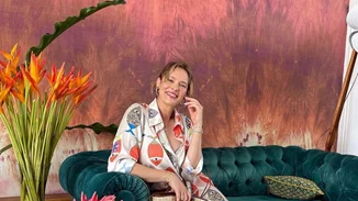 Η Anita Brand φωτογραφίζεται για πρώτη φορά με τον νεογέννητο γιο της