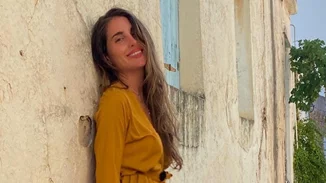 Η Παυλίνα Βουλγαράκη ποζάρει topless και απολαμβάνει τις τελευταίες μέρες του καλοκαιριού