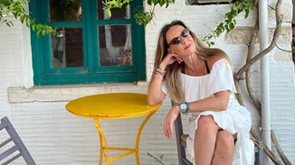 Εβελίνα Παπούλια | Η συγκινητική ανάρτηση για την απώλεια του πατέρα της και η φωτογραφία από τα παιδικά της χρόνια