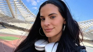 Η Χριστίνα Μπόμπα με την τάση νυχιών που κυριάρχησε στα catwalks