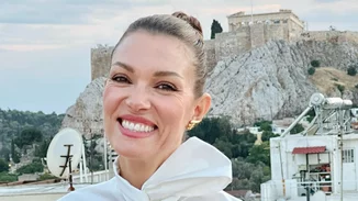 Η Βίκυ Καγιά βρήκε το nude κραγιόν που κολακεύει όλες τις επιδερμίδες