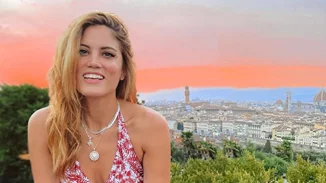 Μαίρη Συνατσάκη | Φοράει μαύρο εφαρμοστό φόρεμα και μας δείχνει πόσο έχει μεγαλώσει η κοιλίτσα της