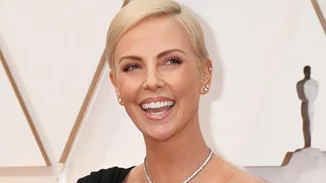 "Παντρεύτηκα" | H Charlize Theron εξέπληξε τους θαυμαστές της