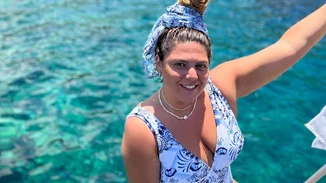 "Είμαι 26 ετών και πρώτη φορά έβαλα μαγιό πέρυσι επειδή βγήκες εσύ στην τηλεόραση"