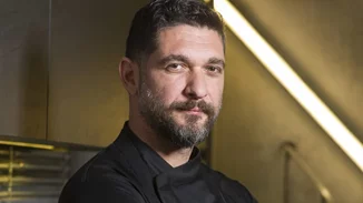 Ο Πάνος Ιωαννίδης μιλάει πρώτη φορά για τη σύντροφό του και τον 9 μηνών γιο τους | "Με το μωρό έχει αλλάξει πάρα πολύ η ζωή μου..."