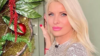 Η Ελένη Μενεγάκη με το top που θα σε αναδείξει στην πιο καλοντυμένη των φετινών γιορτών