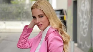 Mα τι κορμί | Η Δούκισσα Νομικού ποζάρει με μαγιό στην πιο μαγευτική παραλία