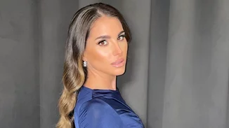 Η Παυλίνα Βουλγαράκη όπως δεν την έχουμε ξαναδεί | Η σέξι εμφάνιση με διαφάνεια και κοντή φούστα