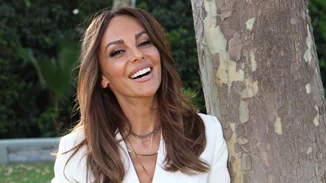 Body goals | Η Μπέττυ Μαγγίρα ποζάρει με μαύρο μπικίνι και τα likes πέφτουν "βροχή"