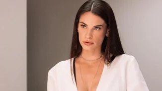 Χριστίνα Μπόμπα | Ποζάρει για πρώτη φορά με μαγιό ένα χρόνο μετά τη γέννηση των διδύμων