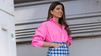 Σταματίνα Τσιμτσιλή | Φόρεσε τη μίνι φούστα από Zara που μπορείς να φορέσεις σε κάθε ηλικία