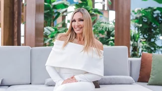 Η κρητική σαλάτα της Ελένης Πετρουλάκη είναι ένα ολοκληρωμένο γεύμα για τα lunch breaks σου