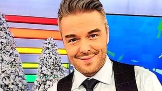 Πέτρος Πολυχρονίδης | Σπάνιες φωτογραφίες από το σπίτι με τον τεράστιο κήπο που ζει με τη σύντροφό του