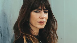 Μυρτώ Αλικάκη | "Κάπως έτσι οδηγήθηκα στο κρεβάτι του ψυχαναλυτή..."