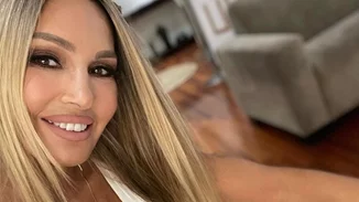 Ελένη Πετρουλάκη | Απαθανατίζει την 11χρονη κόρη της να κάνει θαλάσσιο σκι