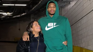 Γιάννης Αντετοκούνμπο | Αυτό είναι το σπίτι-παλάτι που μένει με την οικογένειά του