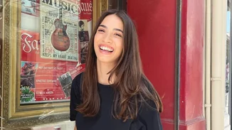 Αντιγόνη Νεοφύτου | Η πρωταγωνίστρια της Γης Της Ελιάς και η εμφάνιση που μας τράβηξε την προσοχή