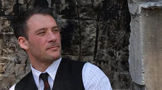 Αντίνοος Αλμπάνης | "Πληρώνω κάθε εβδομάδα τον ψυχίατρό μου για να μη θυμώνω"