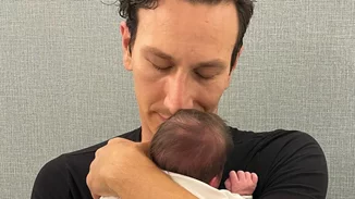 Μιχάλης Σαράντης | "Πλέω σε πελάγη ευτυχίας που έχω την ιδιότητα του πατέρα. Νομίζω φαίνεται στο πρόσωπό μου"