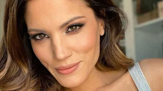 Η Μαίρη Συνατσάκη μας δείχνει την πραγματικότητα | Έτσι κυκλοφορεί μέσα στο σπίτι