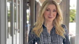 Φωτεινή Κουμάντου | Η κόρη της Ζέτας Θεοδωρακοπούλου είναι φυσική κοκκινομάλλα και κούκλα